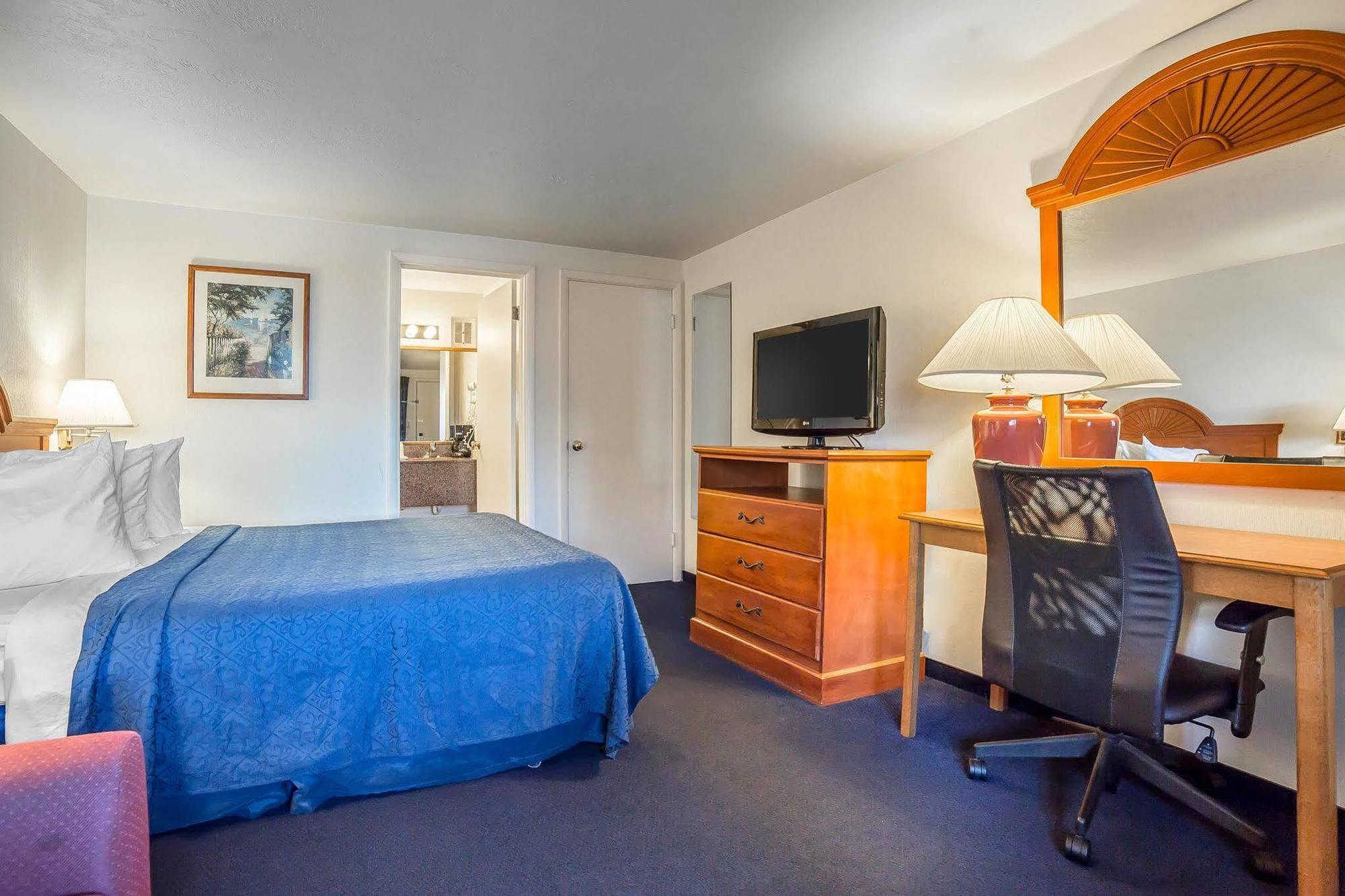 Quality Inn サンドポイント エクステリア 写真